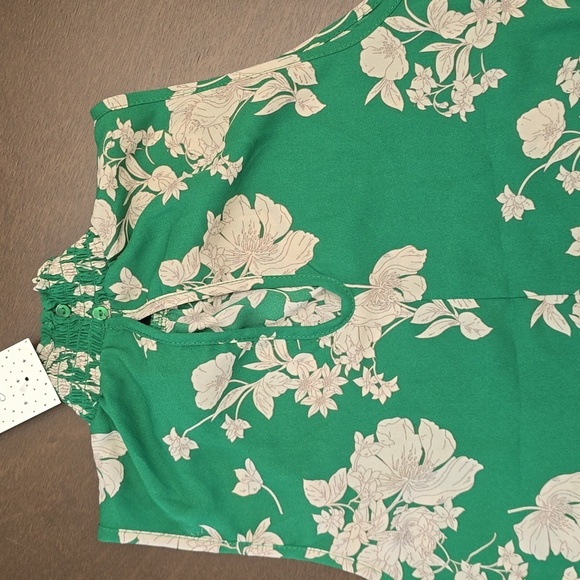 SIENNA SKY Women's S Green Floral Blouse New - Picture 7 of 7
